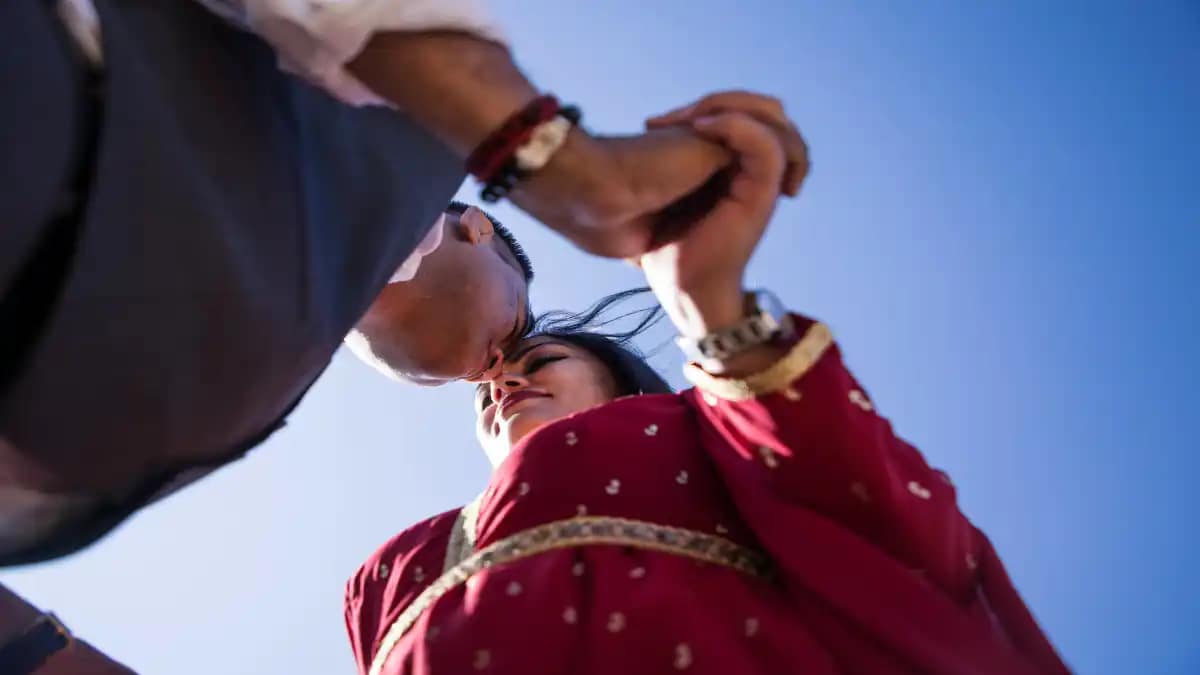 Love Lost? World's Most Romantic Man Reveals 3 Steps to Reignite It 14 Love Lost